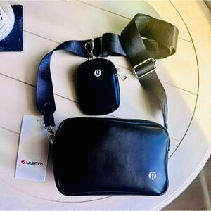 Lululemon Everywhere Belt Bag Black Nylon Adjustable Strap with Pouch